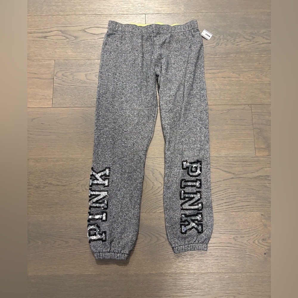 Pink brand ladies joggers sz small NWT retail $119